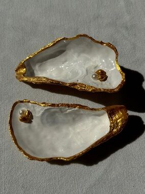 Hand-Painted Oyster Shell Trinket Dishes – Set of 2